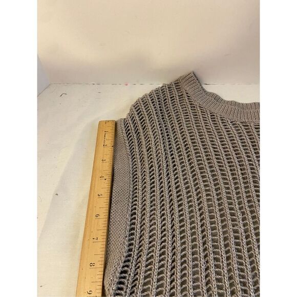 Apt. 9 crochet gray top high/low scoop neck rn#73277 - Picture 5 of 7